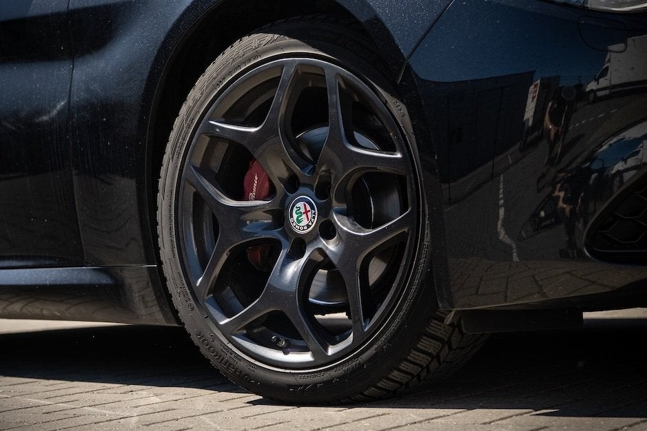 Velg met rode remklauw